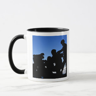 Caneca Silhuette de soldados