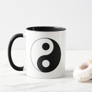 Caneca Símbolo de Yin branco e preto e Yang