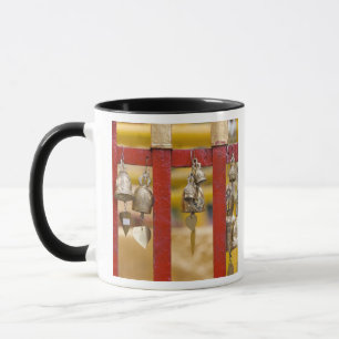 Caneca Sinos budistas no templo de Doi Suthep