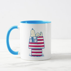 Caneca Snoopy no dia 4 de julho da Dog House