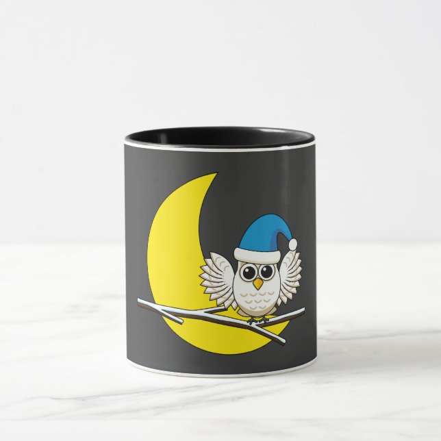 Caneca Snowy Owl em Nova Lua Noite de inverno (Centro)