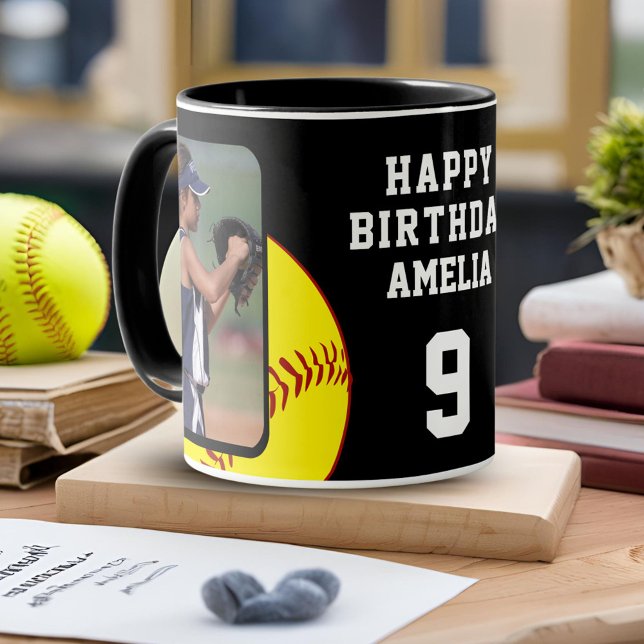 Caneca Softball Ball Happy Birthday 2 Photos (Criador carregado)