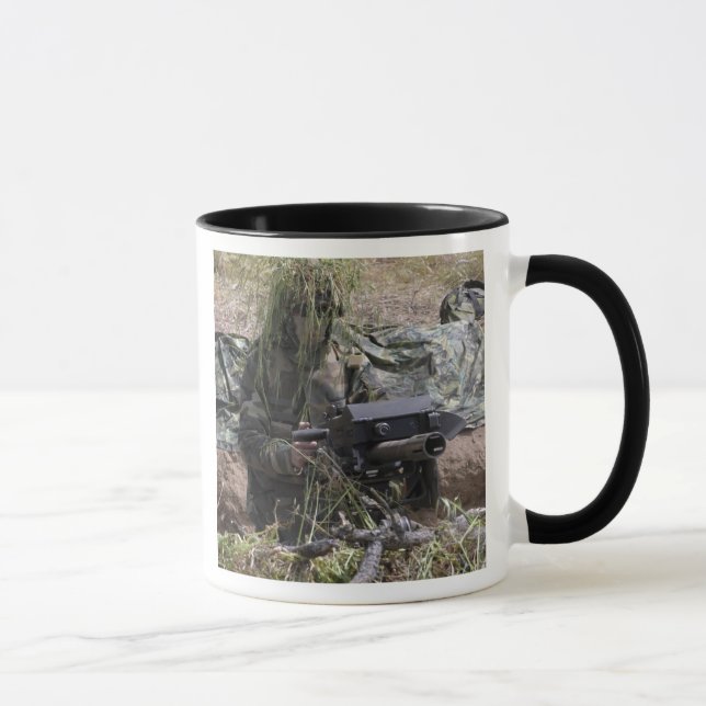 Caneca Soldado com lança-granadas MK-19 (Direita)