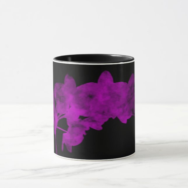 Caneca Sombra de orquídea em um fundo escuro (Centro)