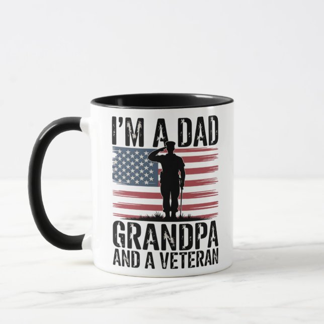 Caneca Sou um Pai Avô e Veterano Nada Me Assusta (Esquerda)