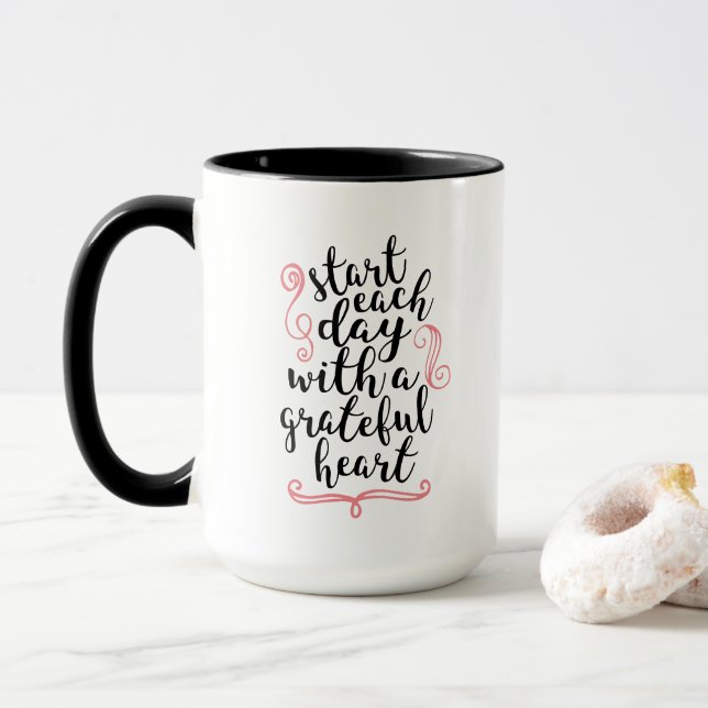 Caneca Start each day mug (Com Donut)