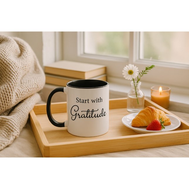 Caneca Start with Gratitude Two-Toned (Criador carregado)