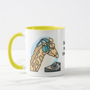 Caneca Street Retro Giraffe com Fones de ouvido   Engraça