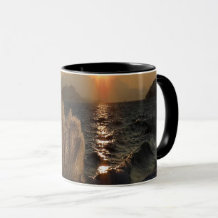 Caneca Sunset Over Waves na costa da Croácia