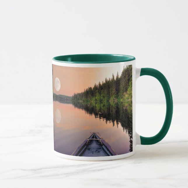Caneca Super Lua sobre o Lago de uma Canoa em Twilight (Direita)