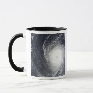 Caneca Super Typhoon Melor paira sobre o Pacífico Oce