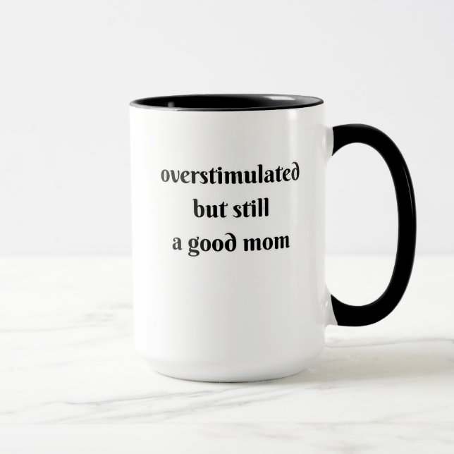 Caneca superexcitada mas ainda uma boa mãe (Direita)