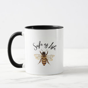 Caneca Tão Seguro Quanto a Vida Detalhe Preto