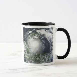 Caneca Tempestade tropical Karl sobre a península do