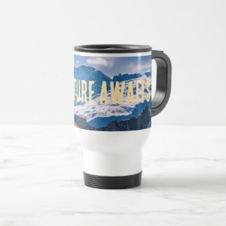 Caneca Térmica Adventure awaits Bergpanorama Thermotasse