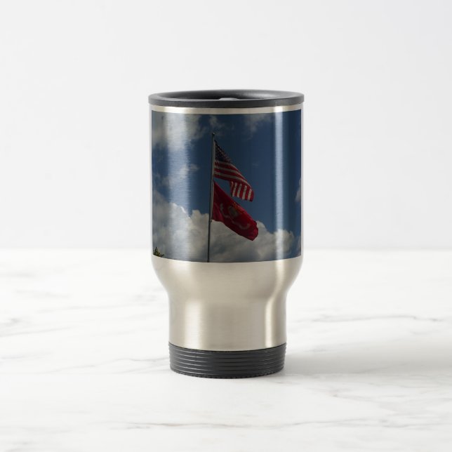 Caneca Térmica Bandeiras patrióticas e céu azul num (Centro)