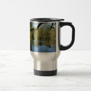 Caneca Térmica belas árvores salgueiras primavera por lagoa d'águ