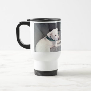 Caneca Térmica Cachorro Branco Bonito Vestindo Cinzas Verdes