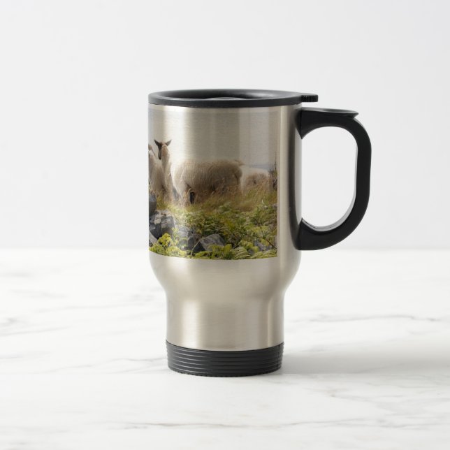 Caneca Térmica Designs Excêntricos - Ovelhas em um campo (Direita)