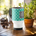 Caneca Térmica Emerald Geométrico com Monogramas<br><div class="desc">Um design gráfico ousado em cores frescas e alegres. Se precisar ajustar o monograma,  clique no botão personalizar e faça alterações.</div>