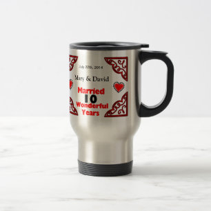 Caneca Térmica Os nomes pretos vermelhos dos corações & datam u