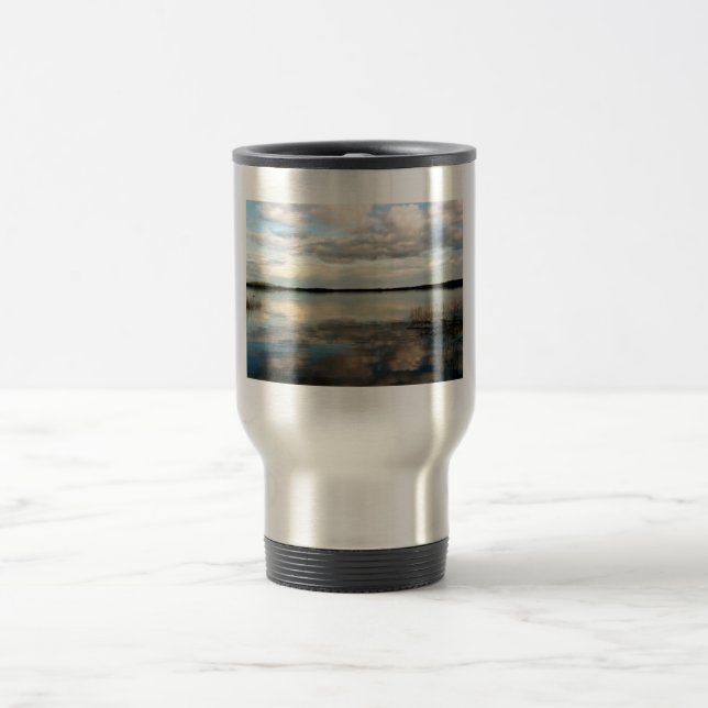 Caneca Térmica Reflexão sobre o lago da Finlândia (Centro)