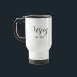 Caneca Térmica Wifey Elegant Black Script White Women<br><div class="desc">Wifey Elegant Black Script White Caneca de viagem. Escolha a cor e o estilo no menu de opções.</div>