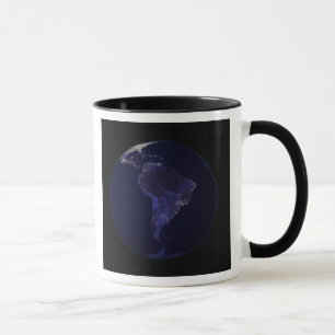 Caneca Terra completa na noite que mostra as luzes 6 da