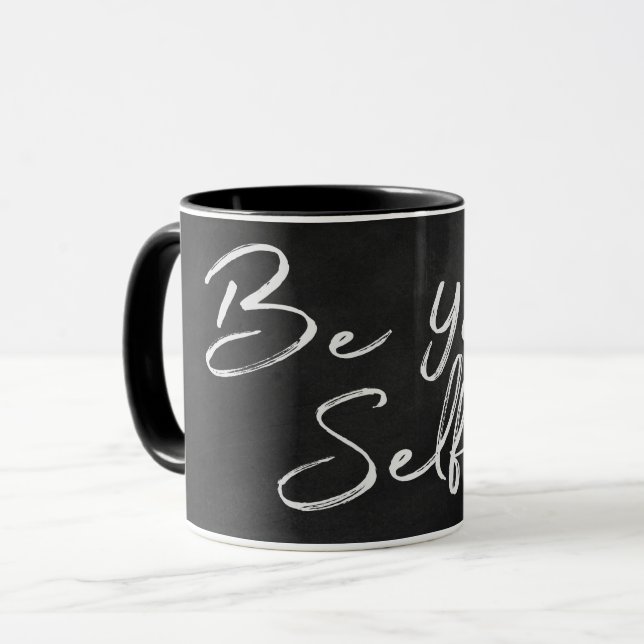 Caneca texto "seja seu selfie" em quadro-negro (Frente Esquerda)