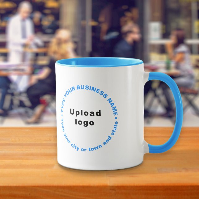 Caneca Textos comerciais completos sobre o composto azul  (Build brand name awareness. Round pattern business brand texts on light blue combo mug.)