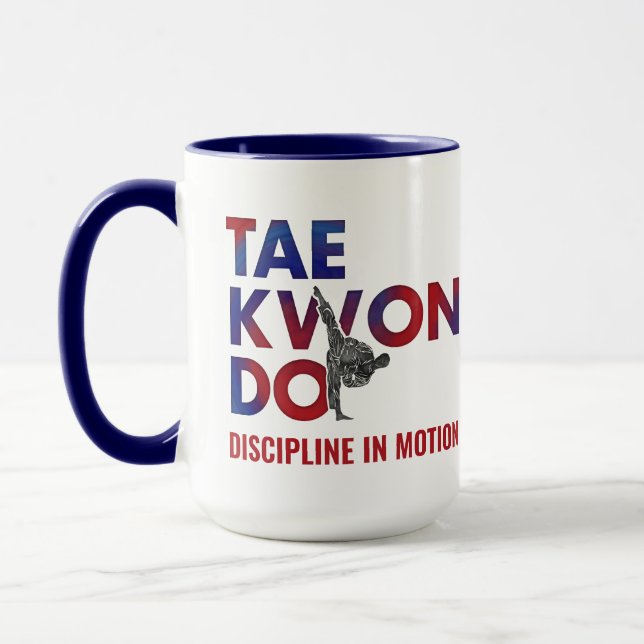 Caneca Tipografia de Taekwondo Design Chute Alto Silhueta (Esquerda)