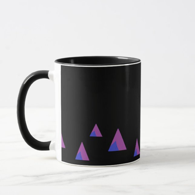 Caneca triângulos abstrato roxos em preto (Esquerda)