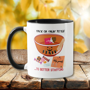 Caneca Trick or Treat Você Mesma Enfermeira Halloween