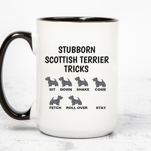 Caneca Truques teimosos do Terrier Escocês, engraçado esc (Criador carregado)