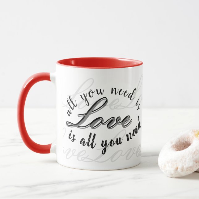 Caneca 'Tudo o que Você Precisa É Amor' Presente Encantad (Com Donut)