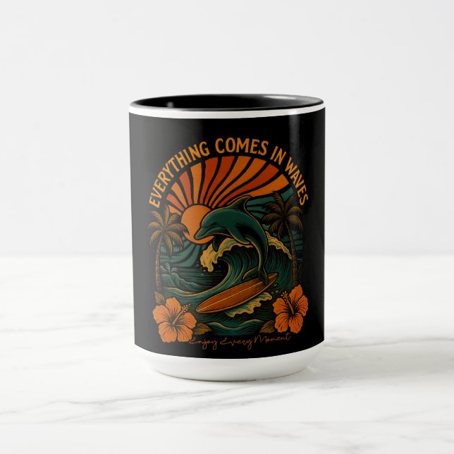 Caneca Tudo vem no Retro de Ondas (Centro)