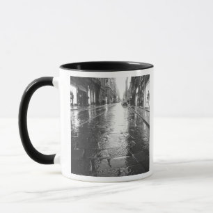 Caneca Turim Itália, Rua Molhada à Noite