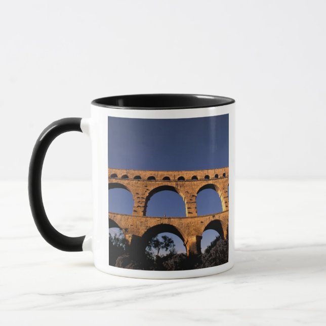 Caneca UE, França, Provença, Gard, Pont du Gard. Romano (Esquerda)