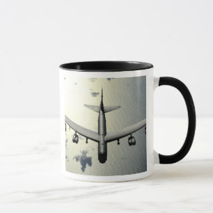 Caneca Um B-52 Stratofortress em vôo 2