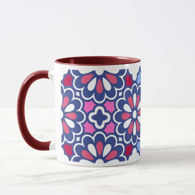 Caneca Um Design de Padrão Único (Esquerda)