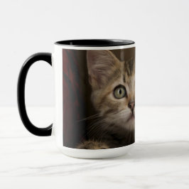 Caneca Um gatinho muito doce do gato malhado