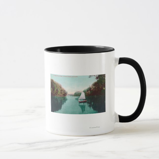 Caneca Um veleiro no rio Feather, Marysville, CA (Direita)