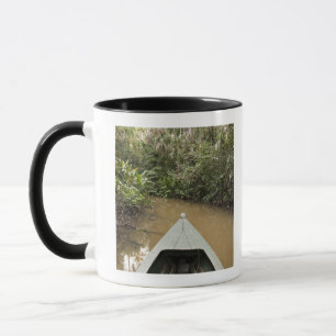 Caneca Uma canoa de madeira feita da árvore de Eucylptus