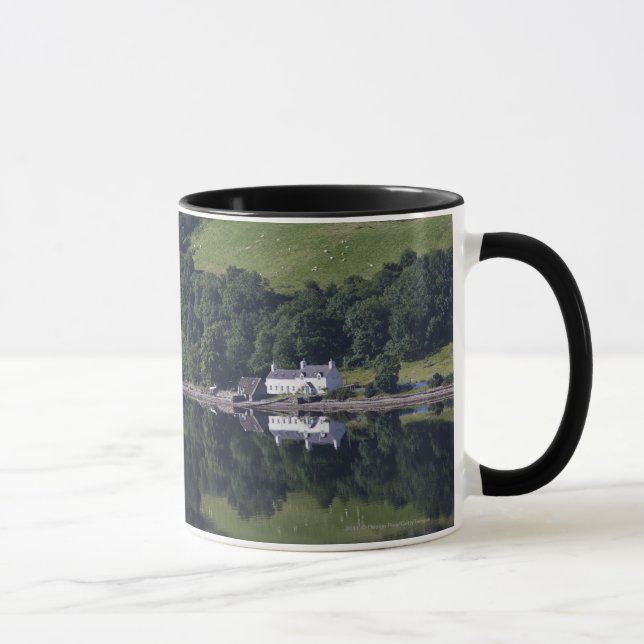 Caneca Uma casa ao longo da água (Direita)