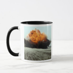 Caneca Uma explosão explode