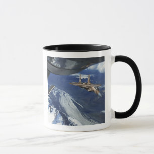 Caneca Uma Força Aérea norte-americana F-15C, posicionand