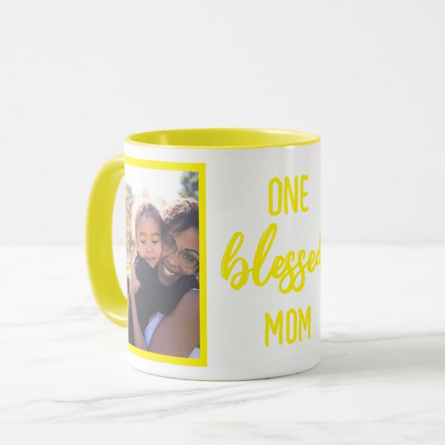 Caneca Uma Mãe Abençoada | Foto Personalizada do Dia das  (Frente Esquerda)