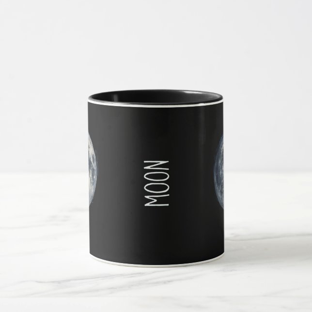Caneca Uma pintura da lua no espaço (Centro)