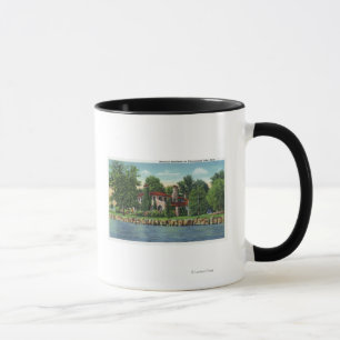 Caneca Uma residência bonita do lago Chautauqua
