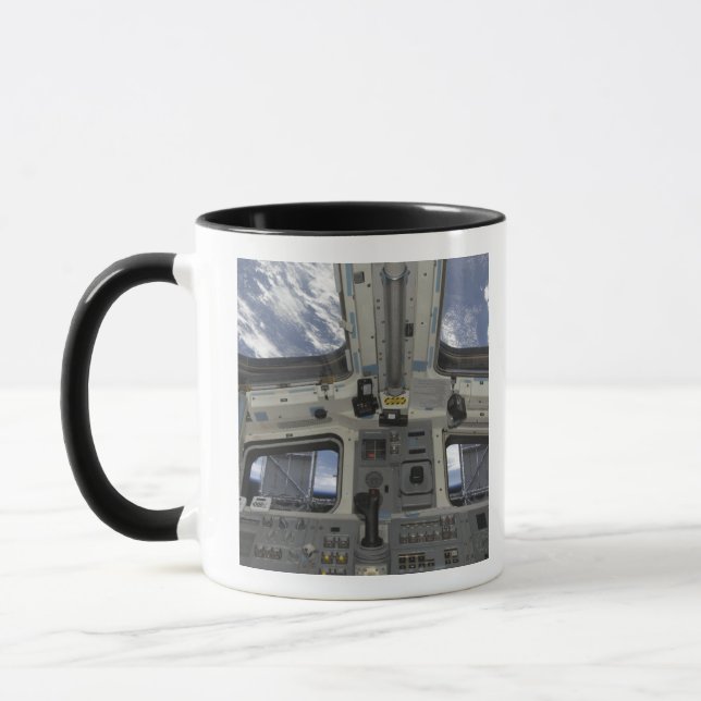 Caneca Uma vista de dentro da cabina de pilotagem (Esquerda)